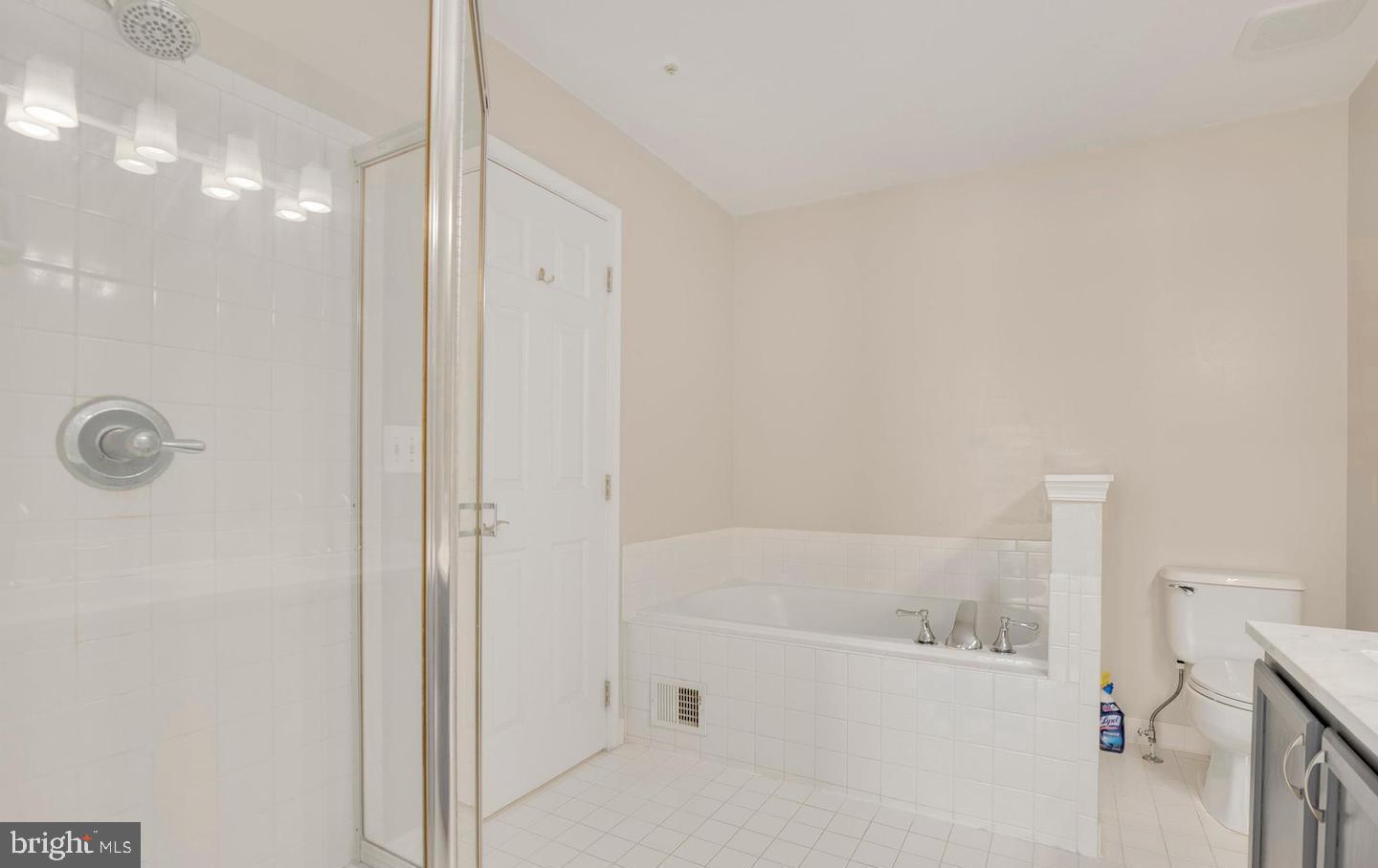 20433 Alderleaf Ter Property Photo 23