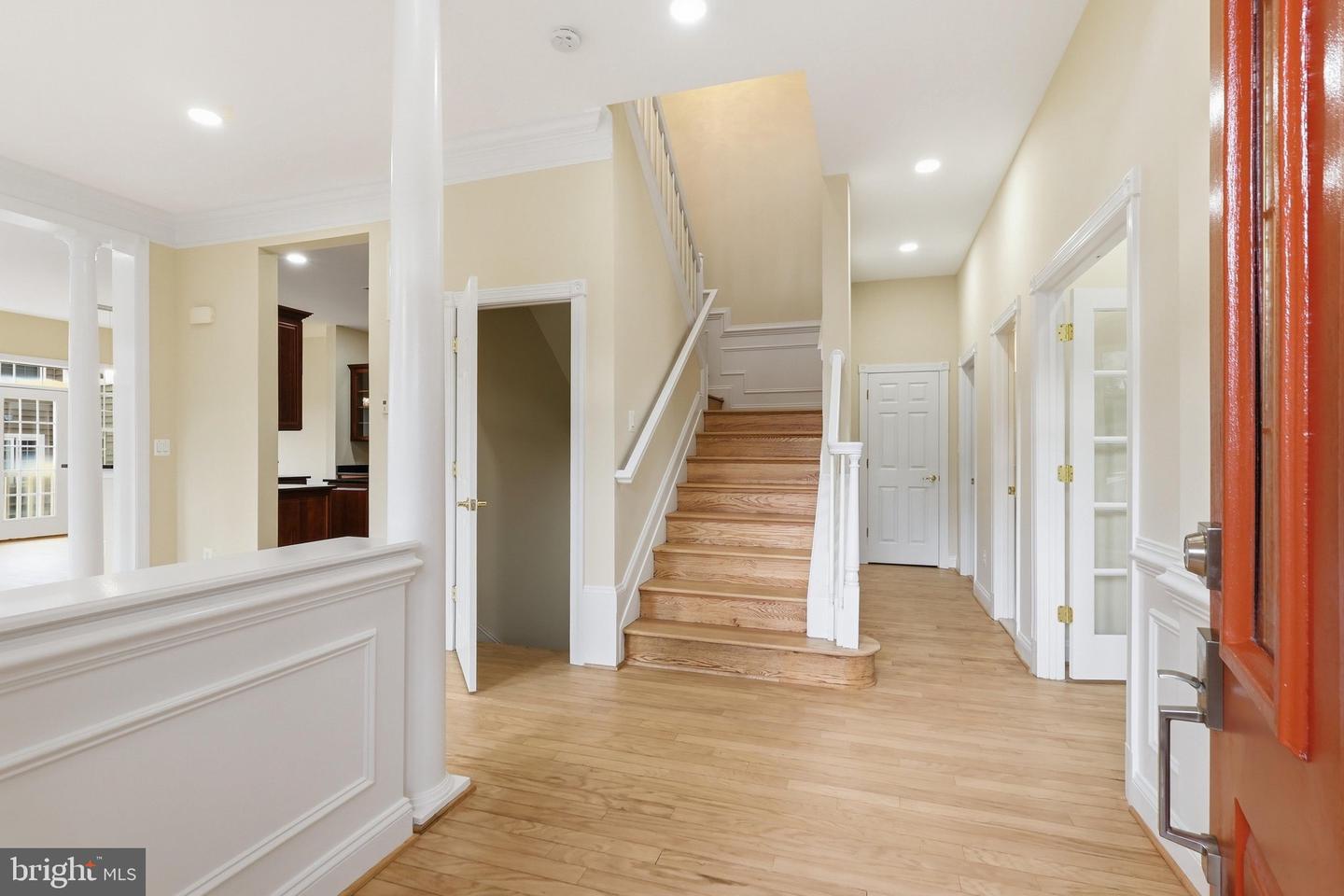 47616 Paulsen Sq Property Photo 4
