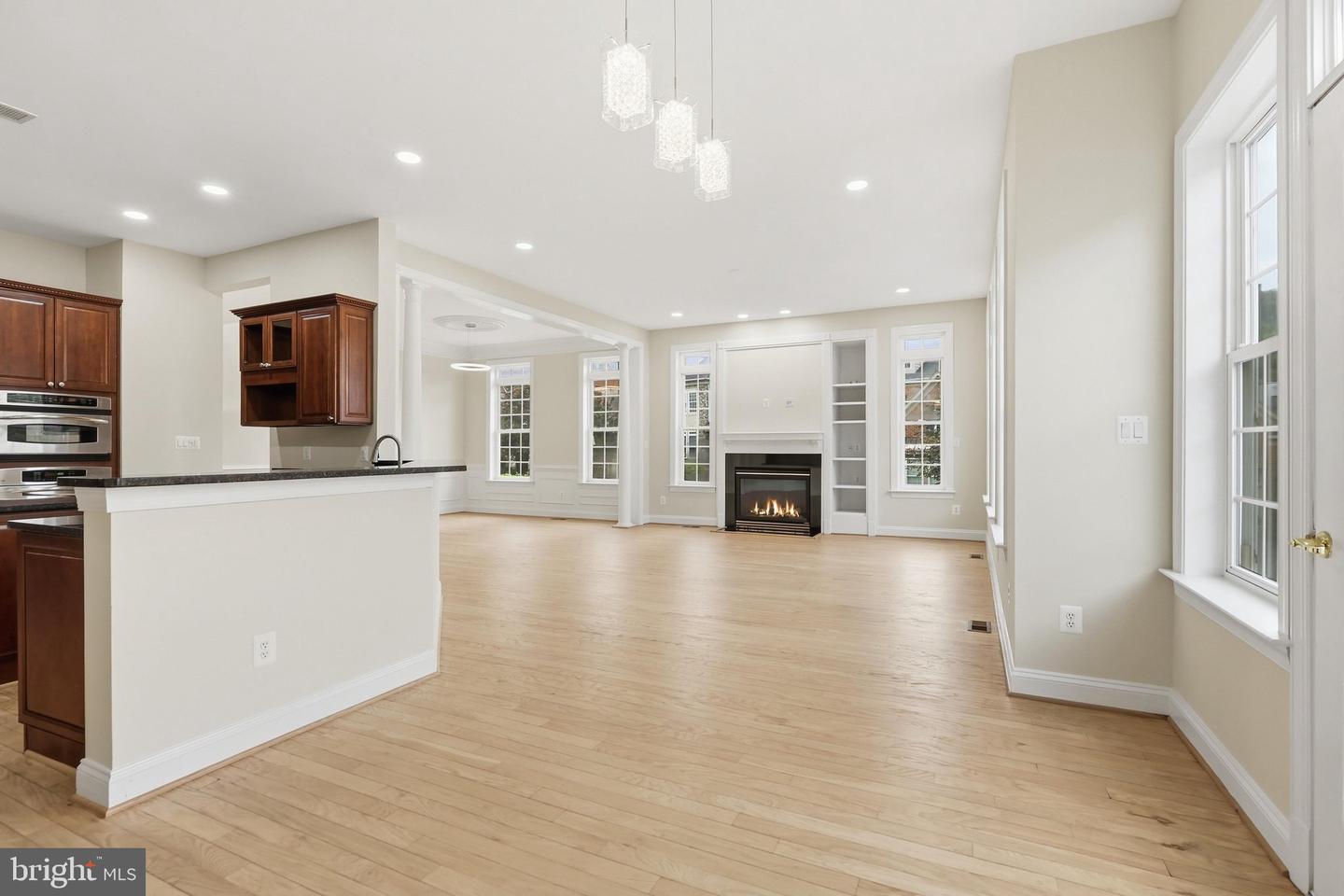47616 Paulsen Sq Property Photo 15