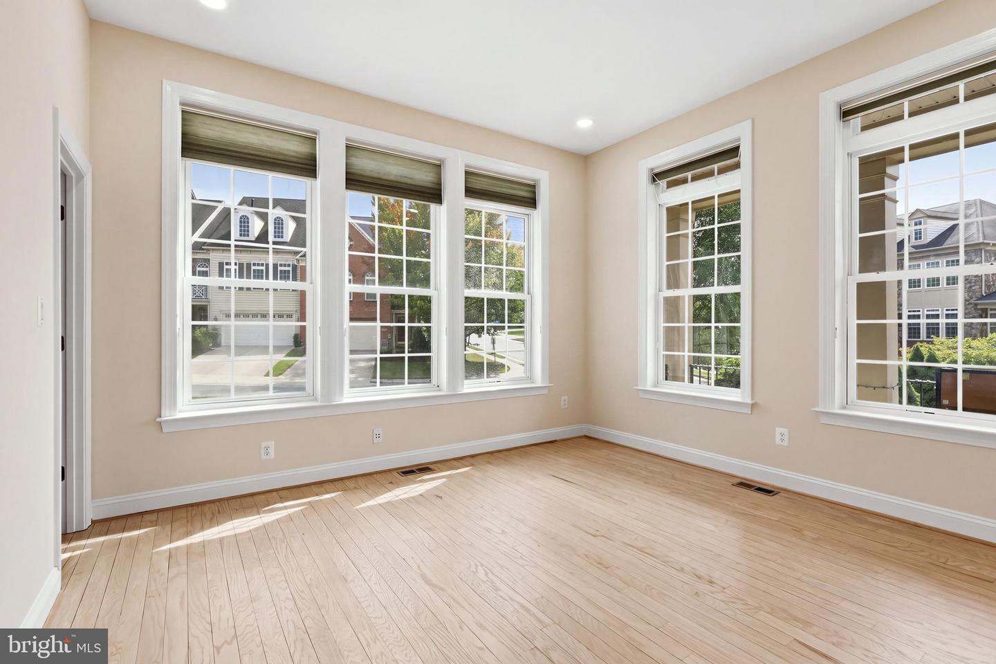 47616 Paulsen Sq Property Photo 16