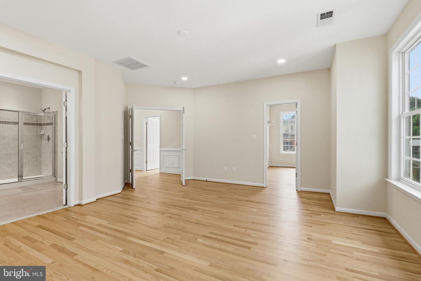47616 Paulsen Sq Property Photo 21