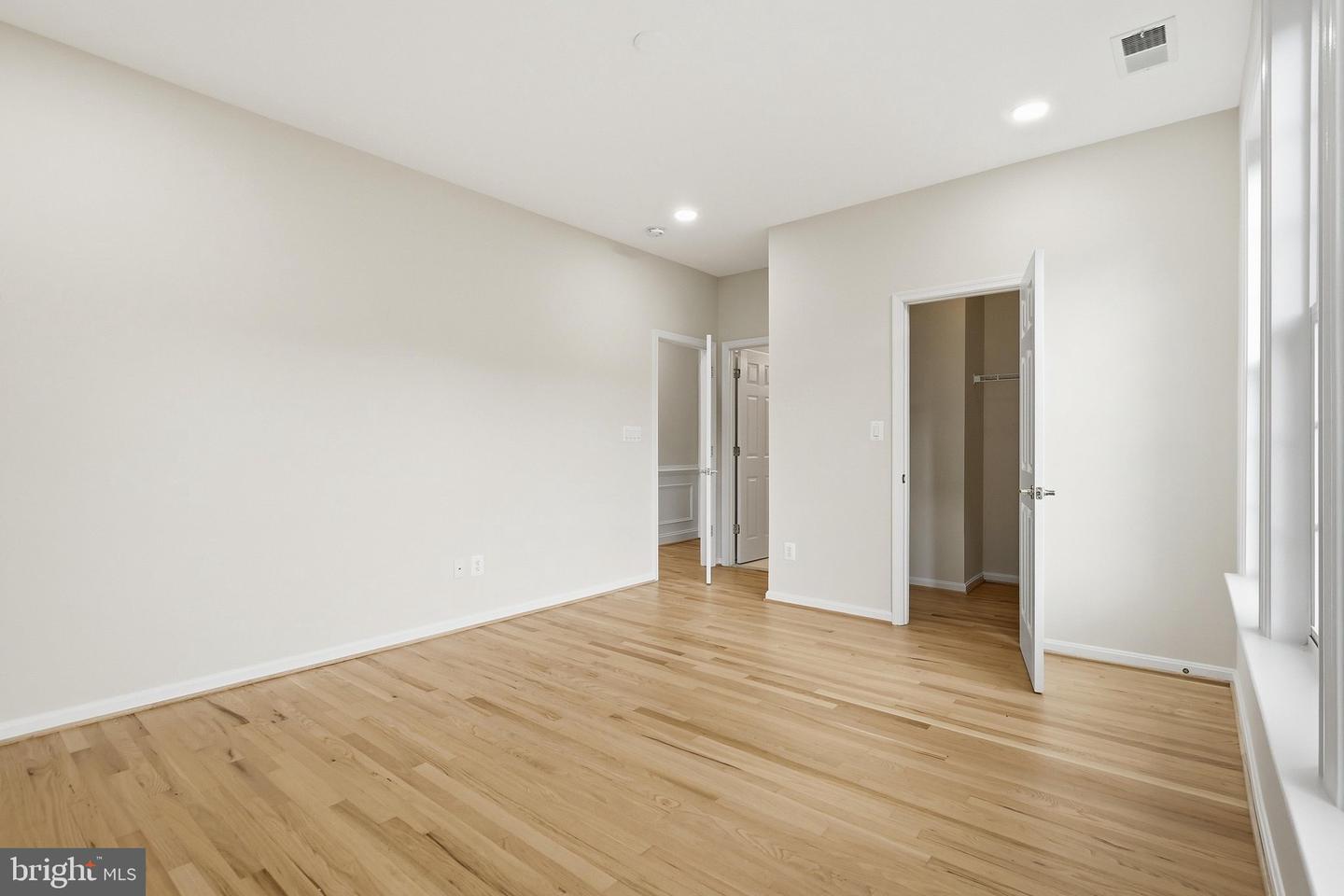 47616 Paulsen Sq Property Photo 29