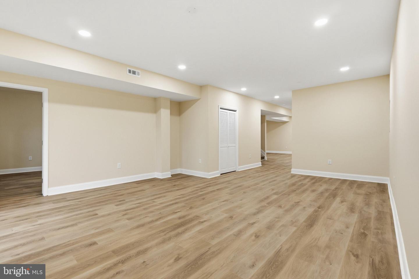 47616 Paulsen Sq Property Photo 34