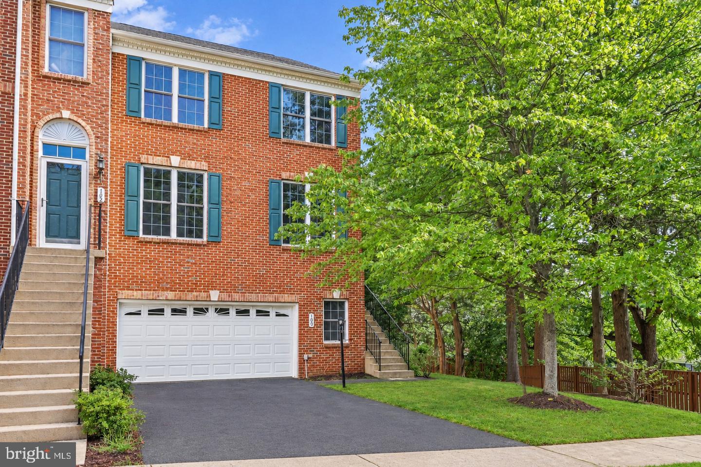 100 Ivy Hills Ter Property Photo 1