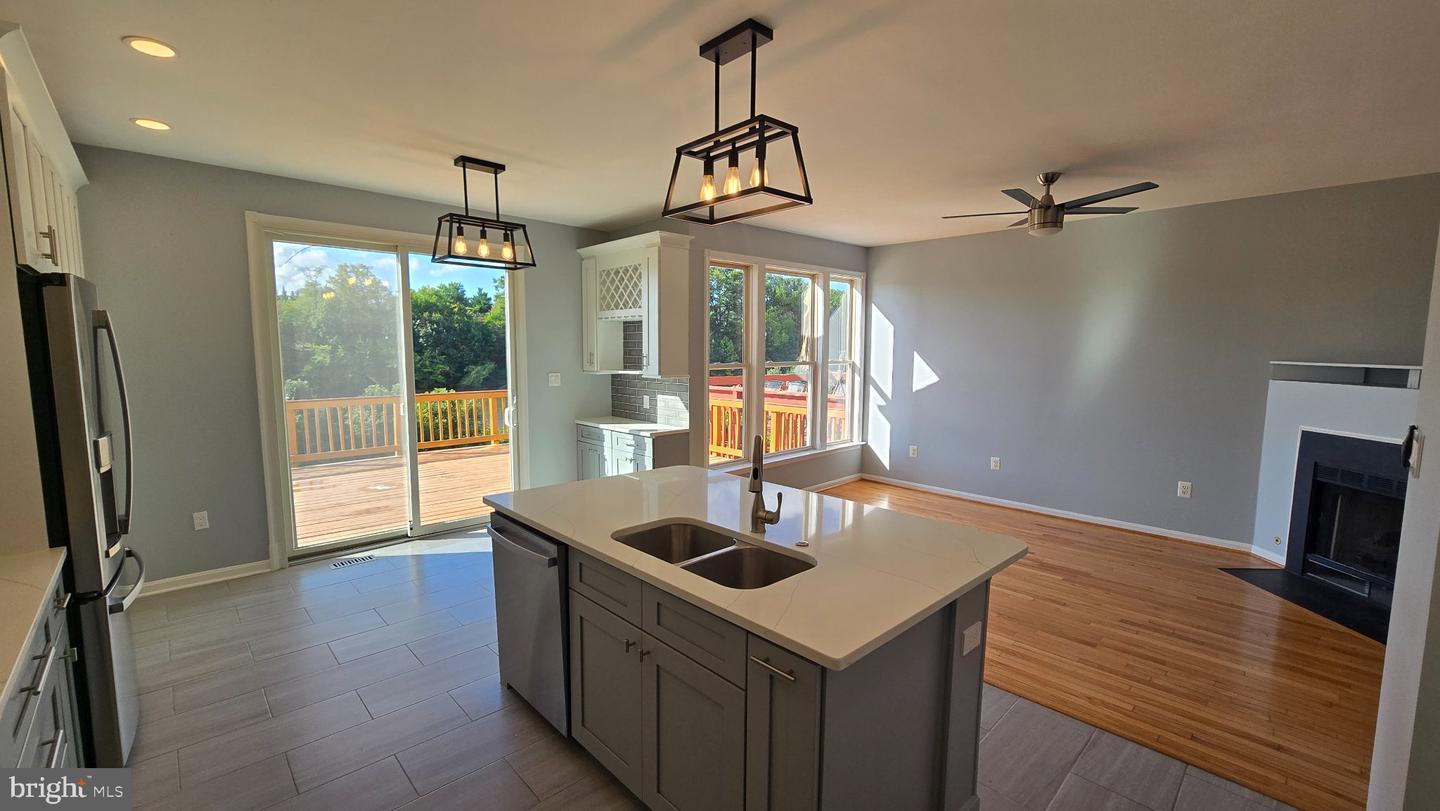 43975 Lords Valley Ter Property Photo 11