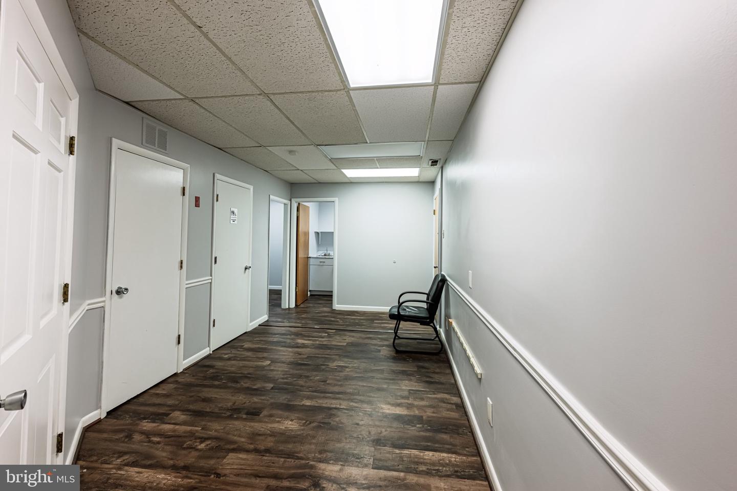 211 S King St #b Property Photo 2