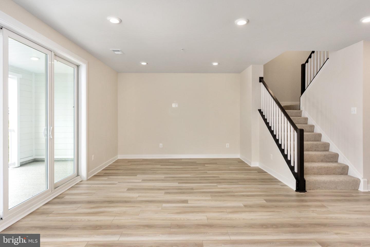 20792 Cloongee Ter Property Photo 3