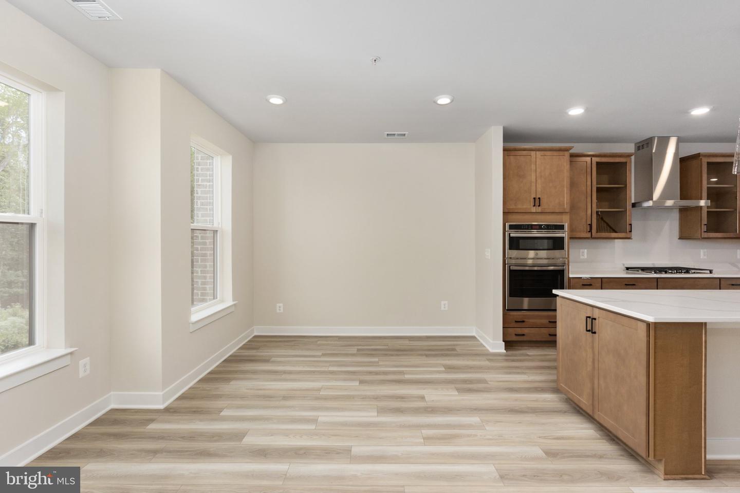 20792 Cloongee Ter Property Photo 7