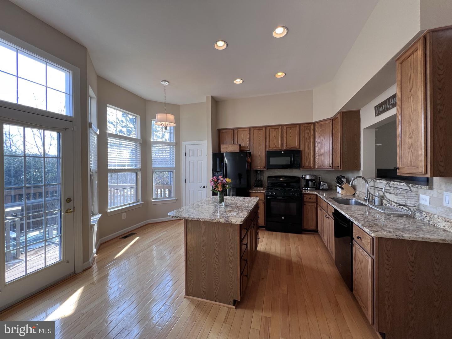 47692 Woolcott Sq Property Photo 13