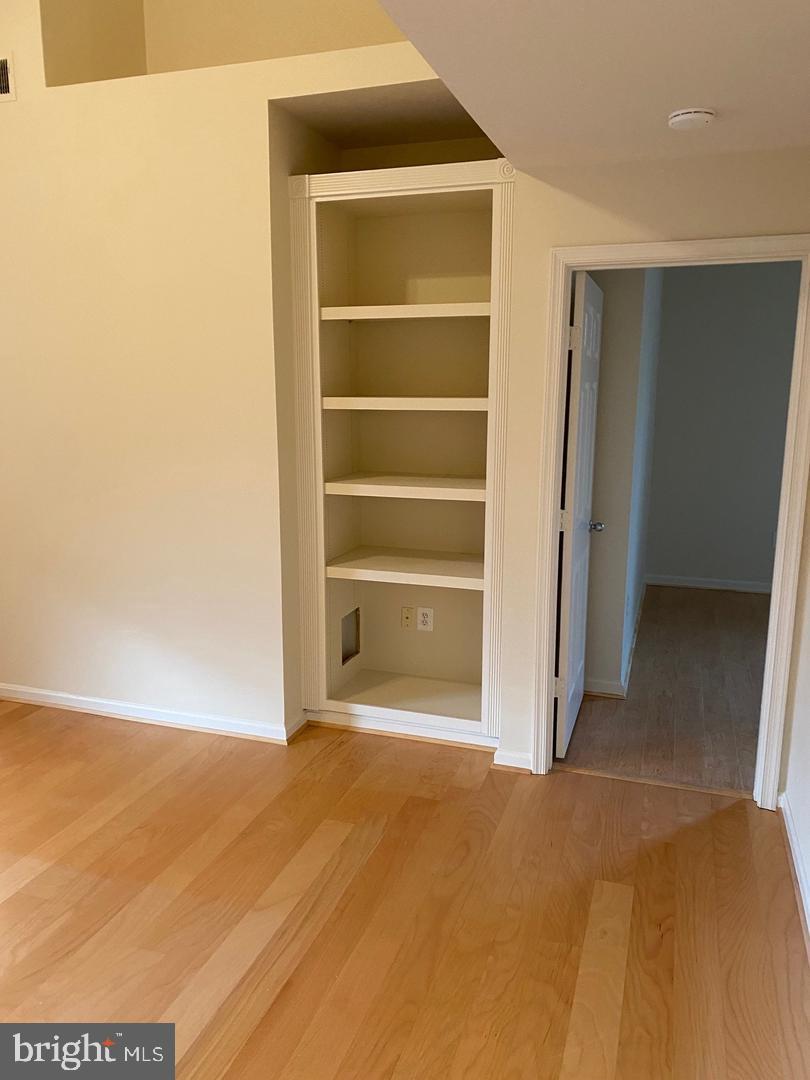 20445 Chesapeake Sq #300 Property Photo 8