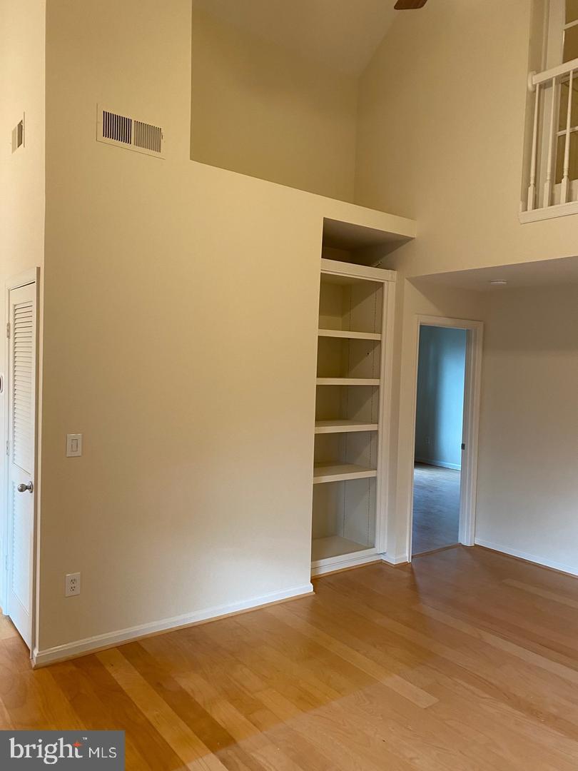 20445 Chesapeake Sq #300 Property Photo 9