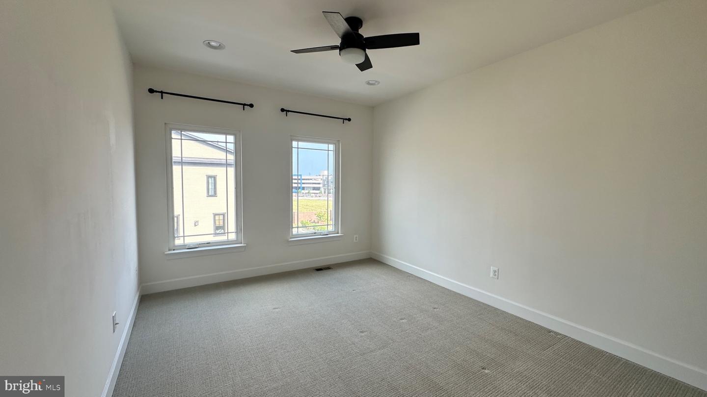 20265 Oak Bluff Dr Property Photo 32