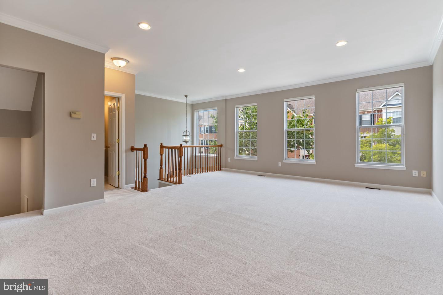 20804 Miranda Falls Sq Property Photo 5