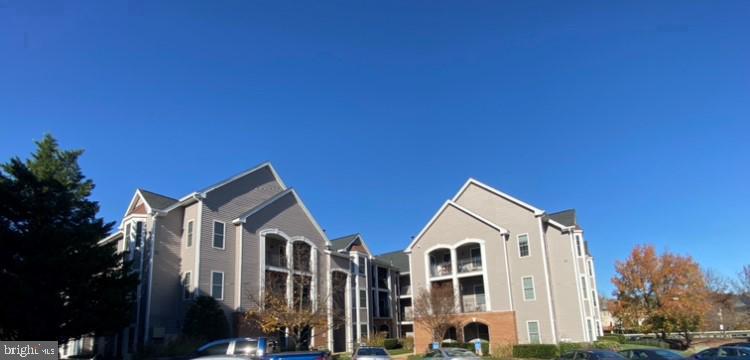 20445 Chesapeake Sq #300 Property Photo 1
