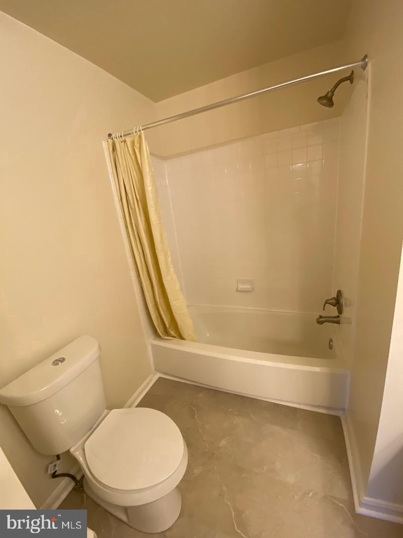 20445 Chesapeake Sq #300 Property Photo 18