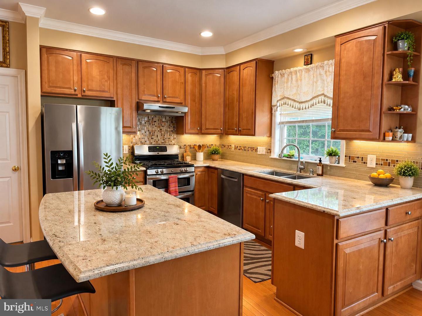 41751 Experience Way Property Photo 4