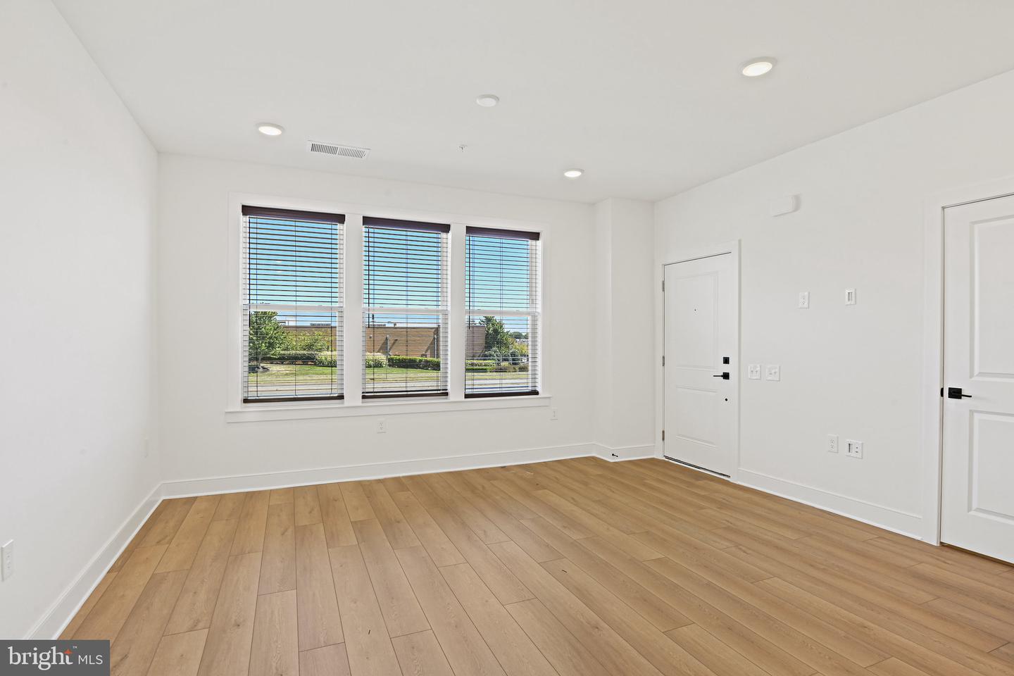 20064 Coral Wind Ter Property Photo 4