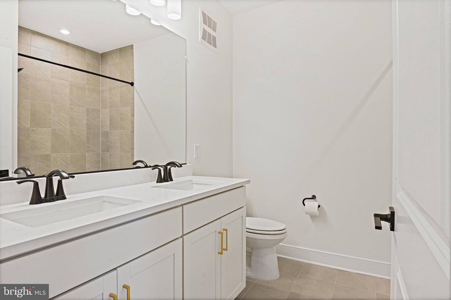 20064 Coral Wind Ter Property Photo 18