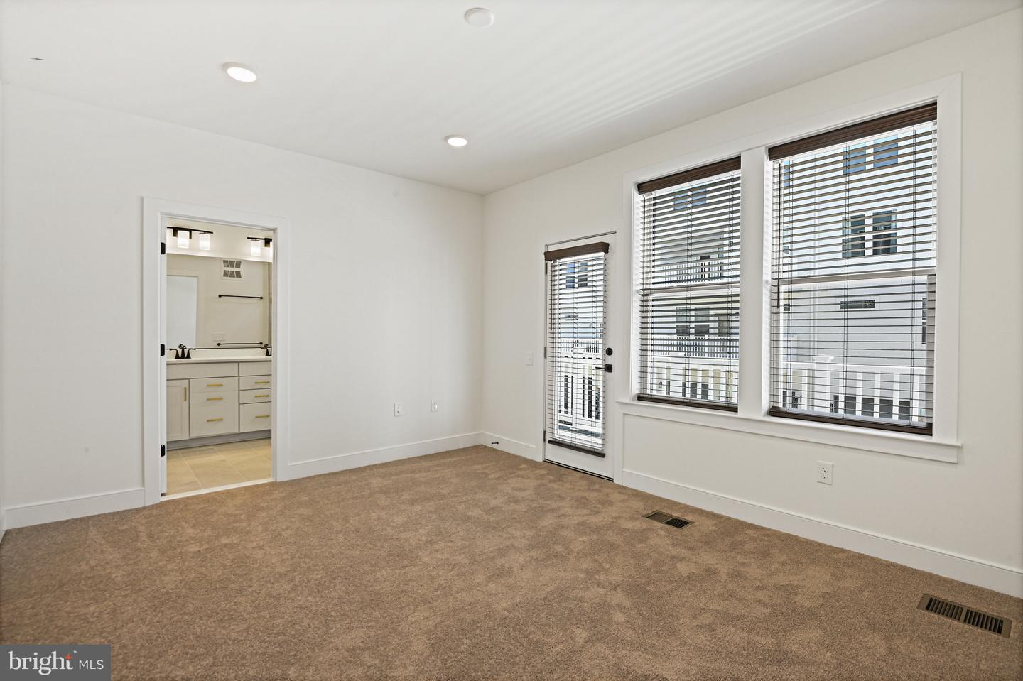 20064 Coral Wind Ter Property Photo 25