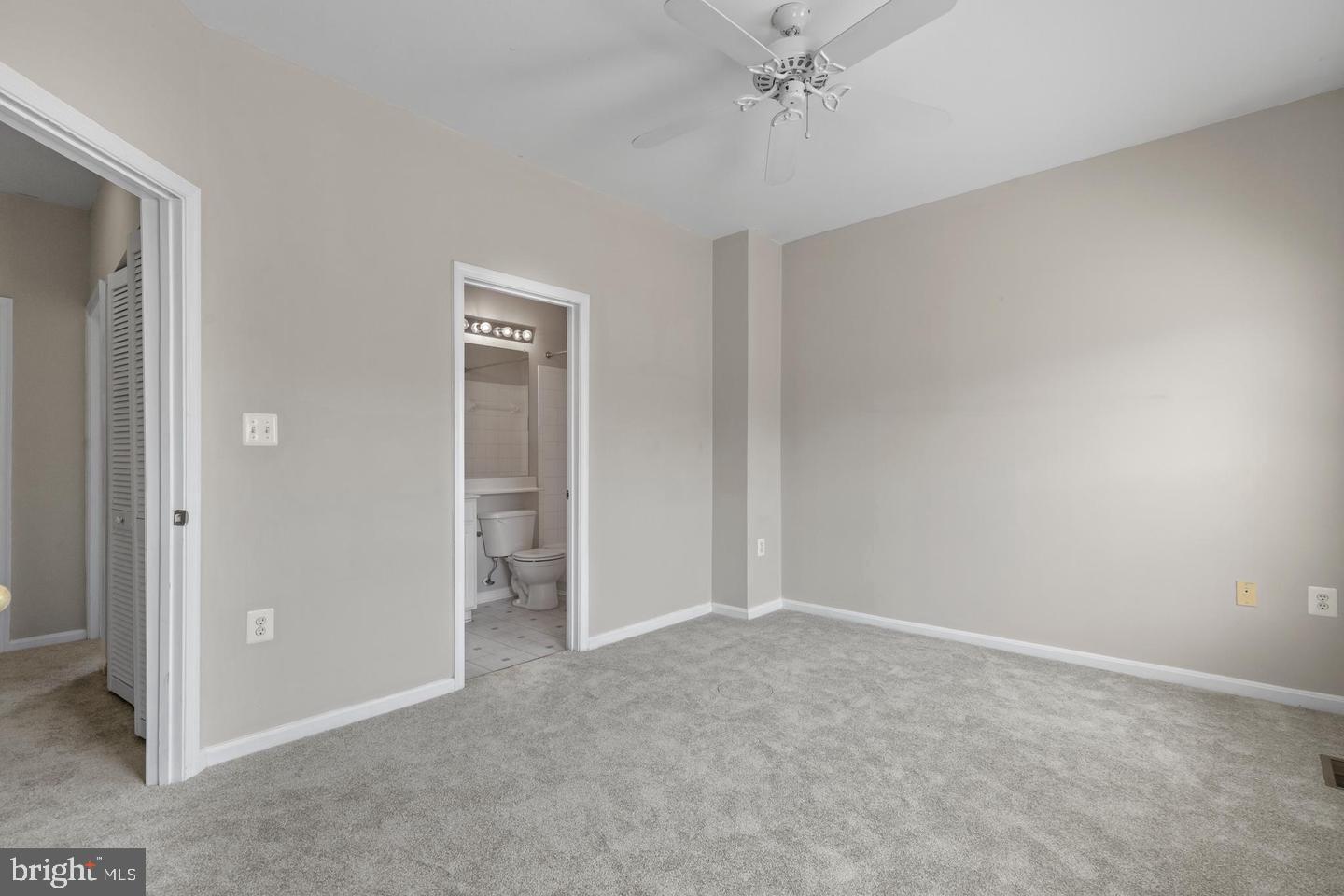 21844 Kelsey Sq Property Photo 28