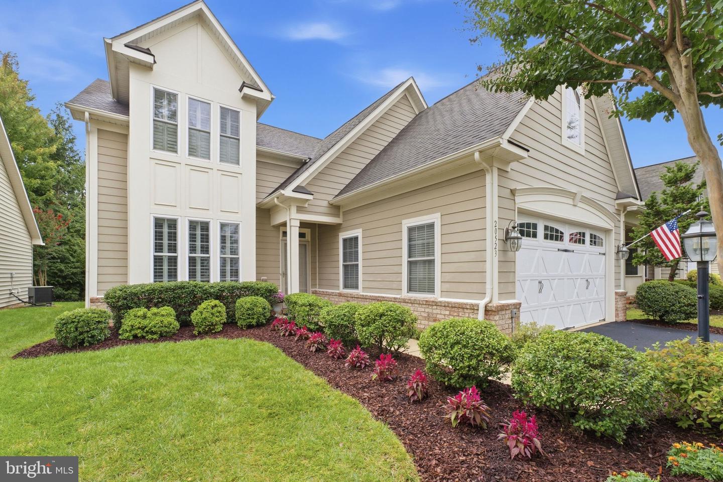 20523 Crescent Pointe Pl Property Photo 1