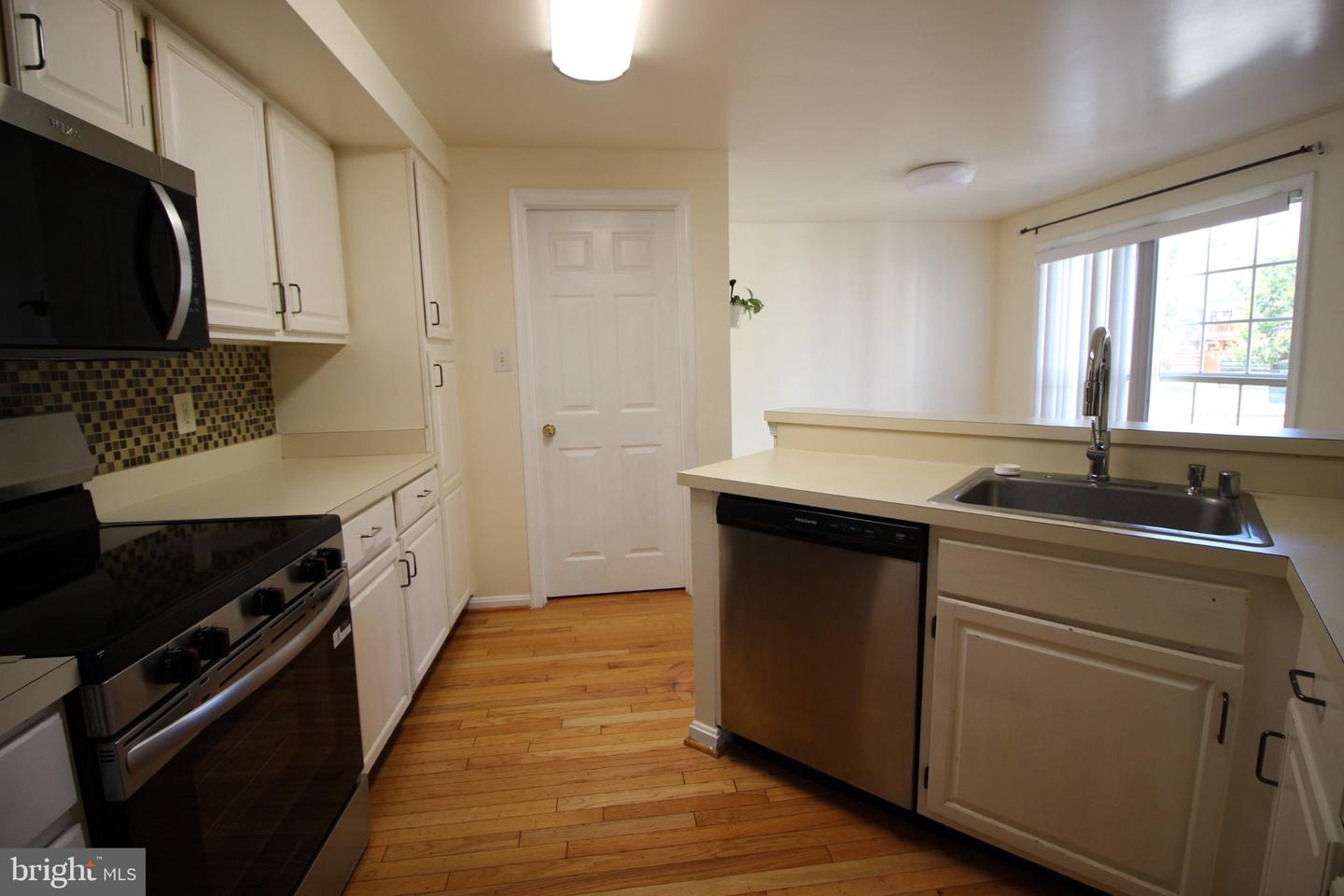 21161 Crocus Ter Property Photo 8