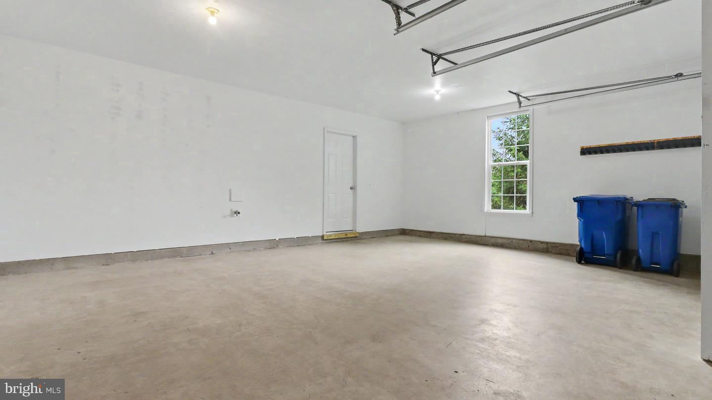 42371 Trellis Sq Property Photo 6