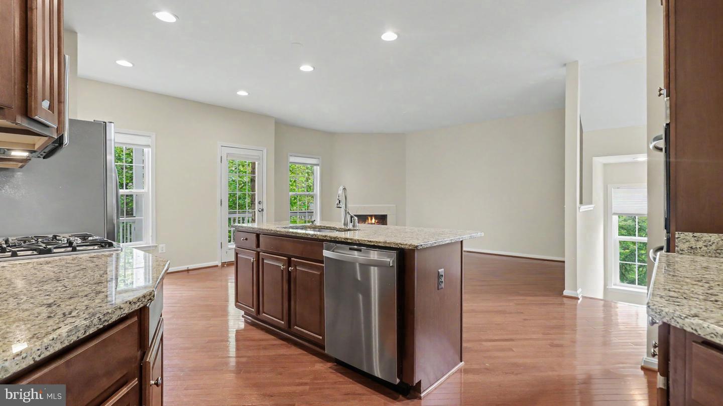 42371 Trellis Sq Property Photo 23