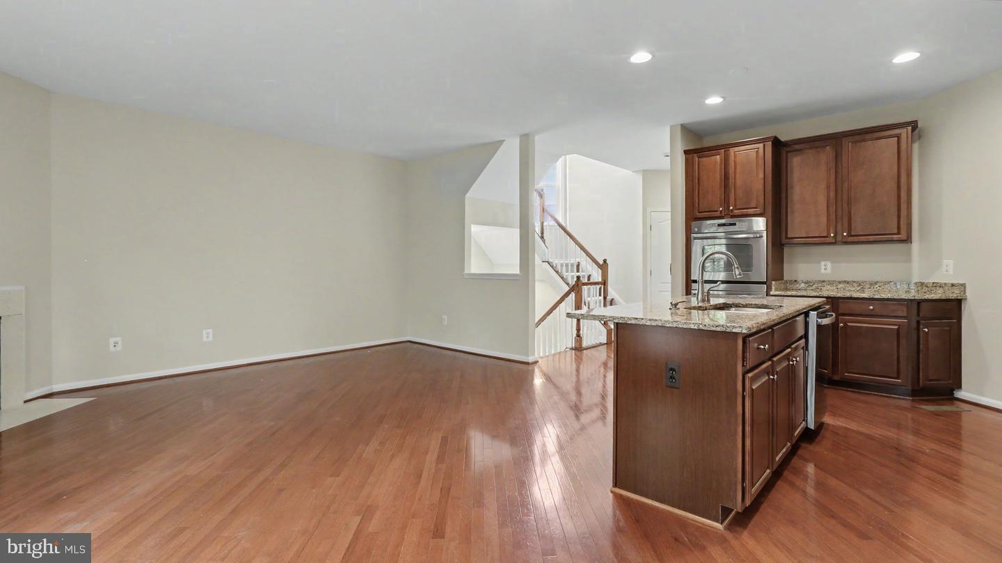 42371 Trellis Sq Property Photo 24