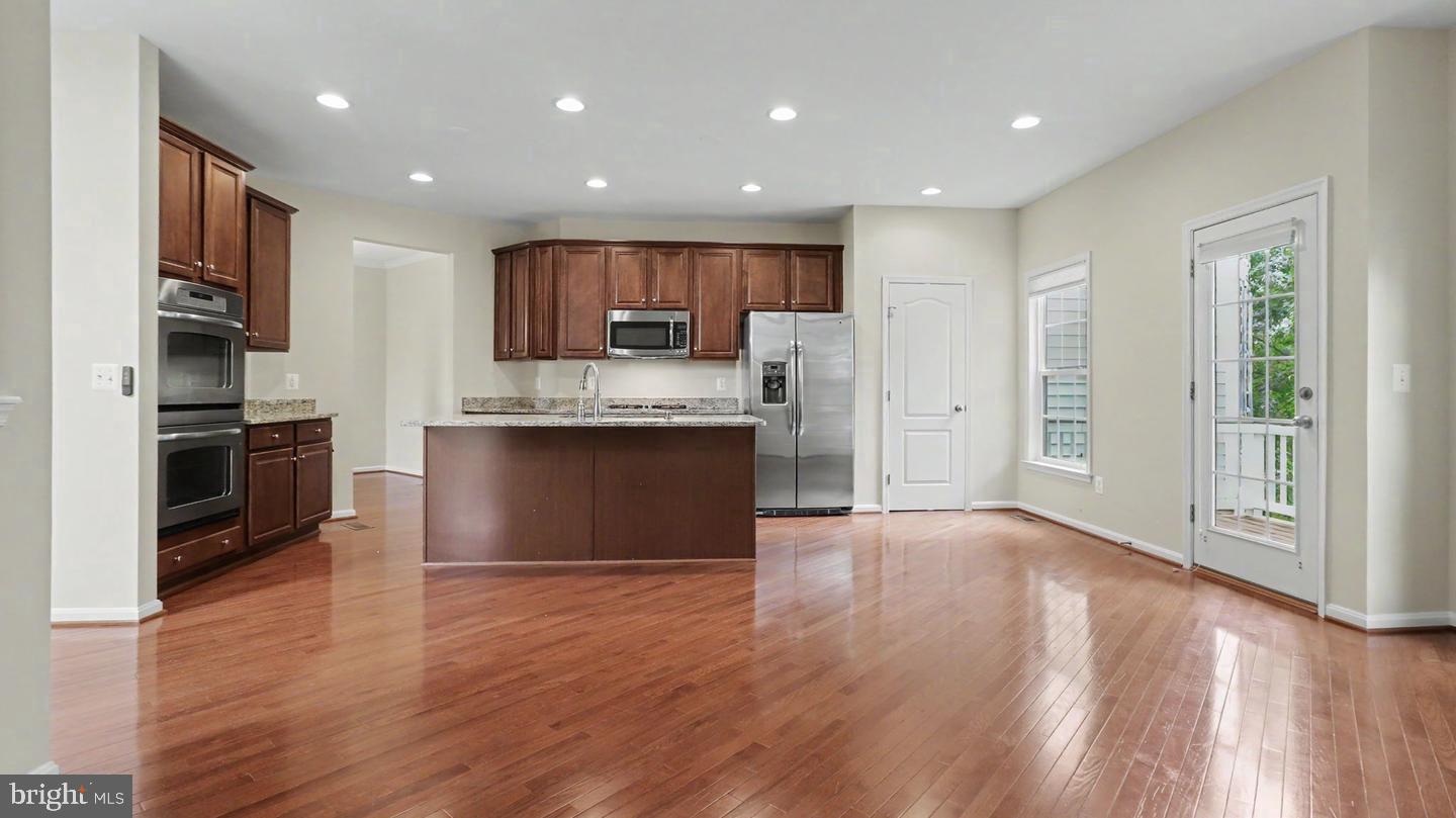 42371 Trellis Sq Property Photo 27