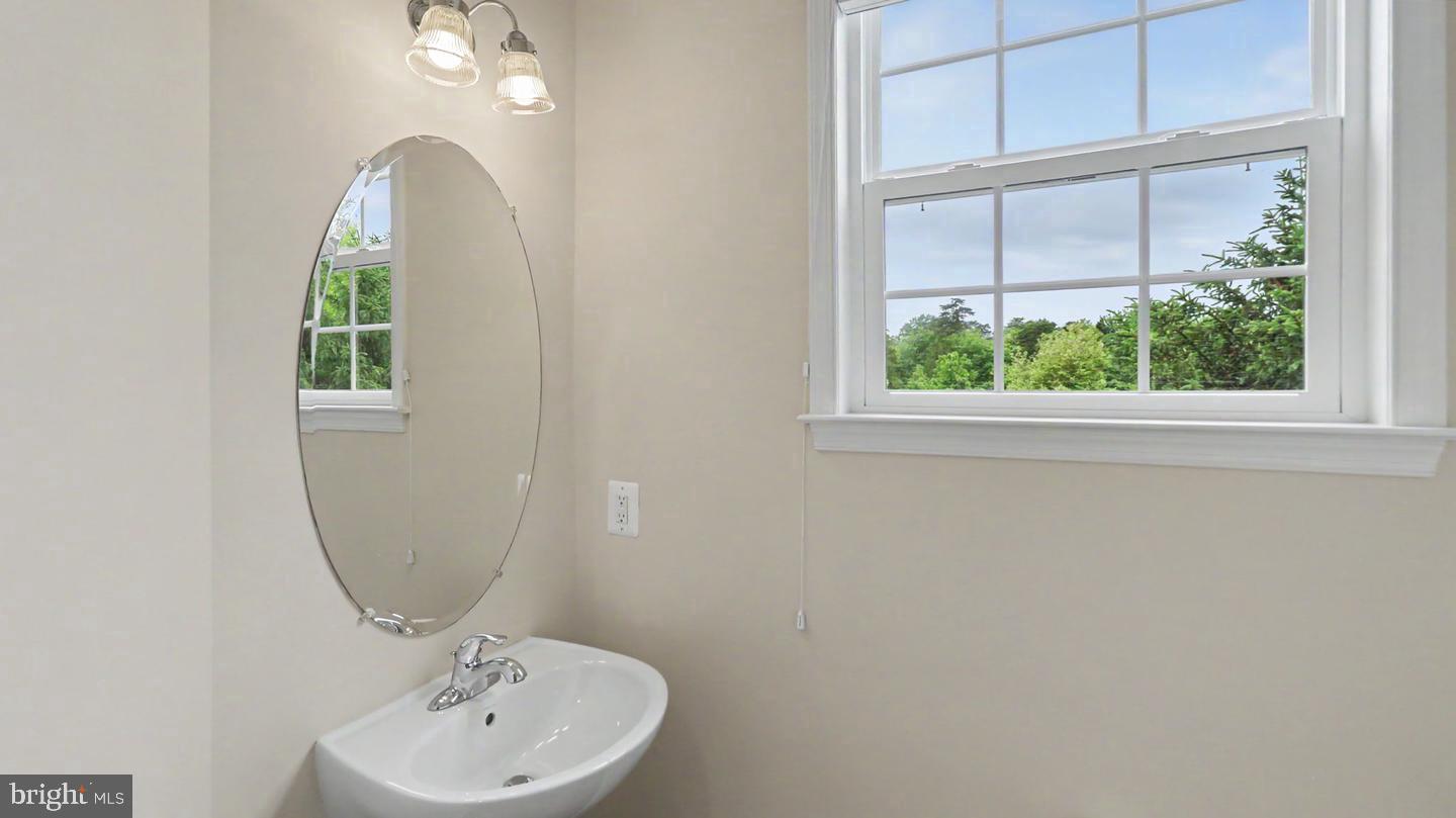 42371 Trellis Sq Property Photo 33