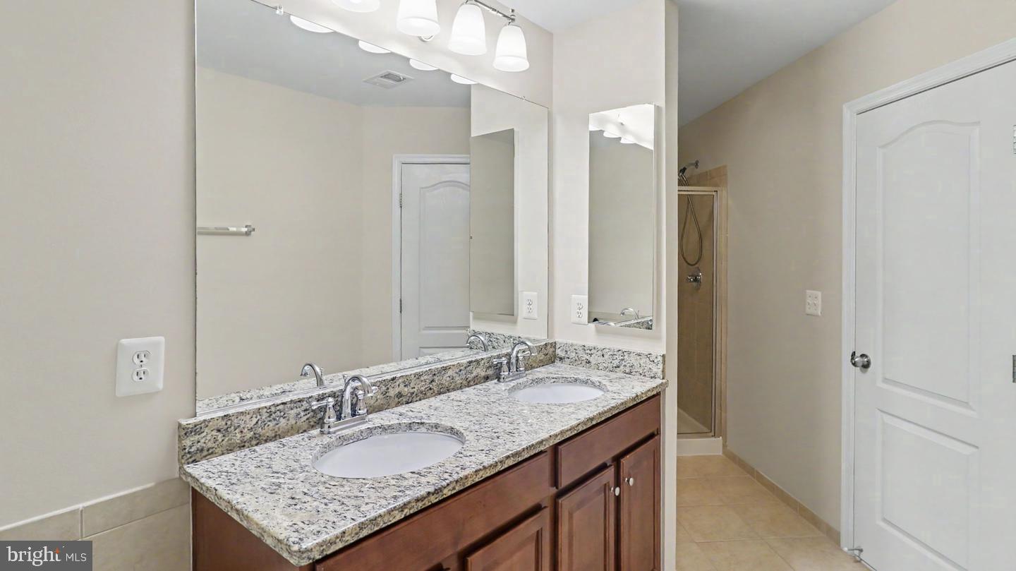 42371 Trellis Sq Property Photo 42