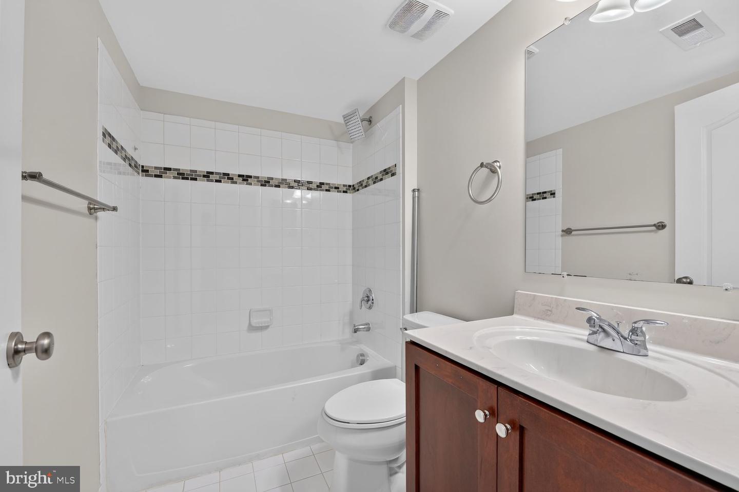 43123 Kendrick Sq Property Photo 17