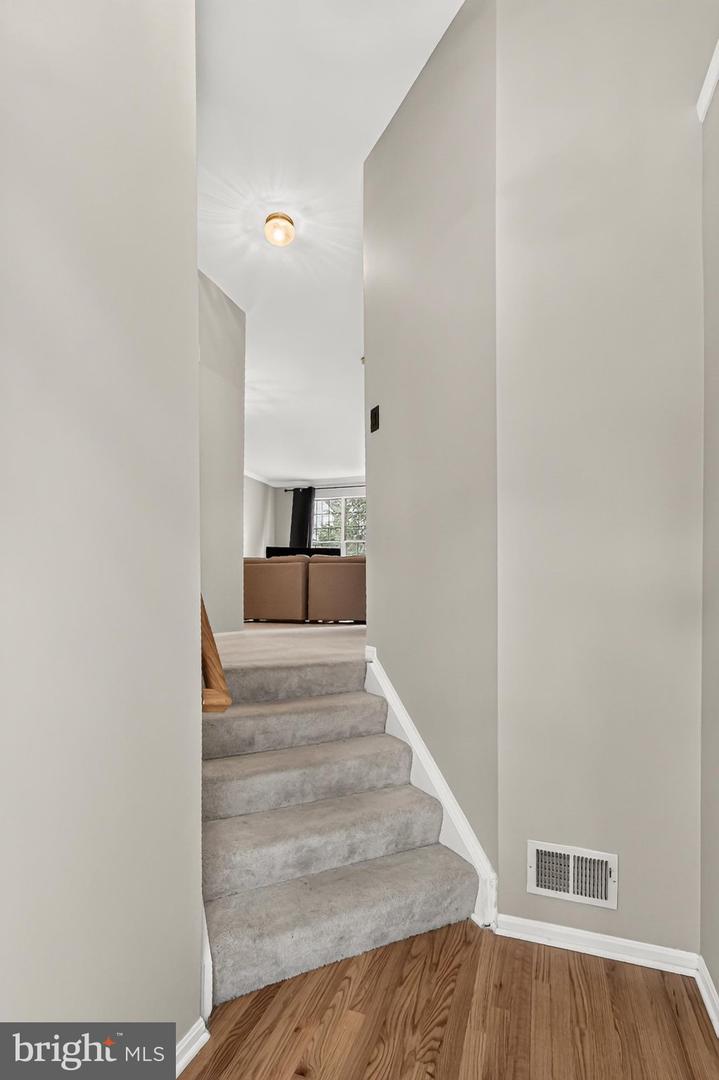 47582 Comer Sq Property Photo 4