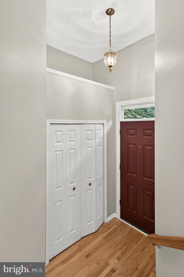 47582 Comer Sq Property Photo 5
