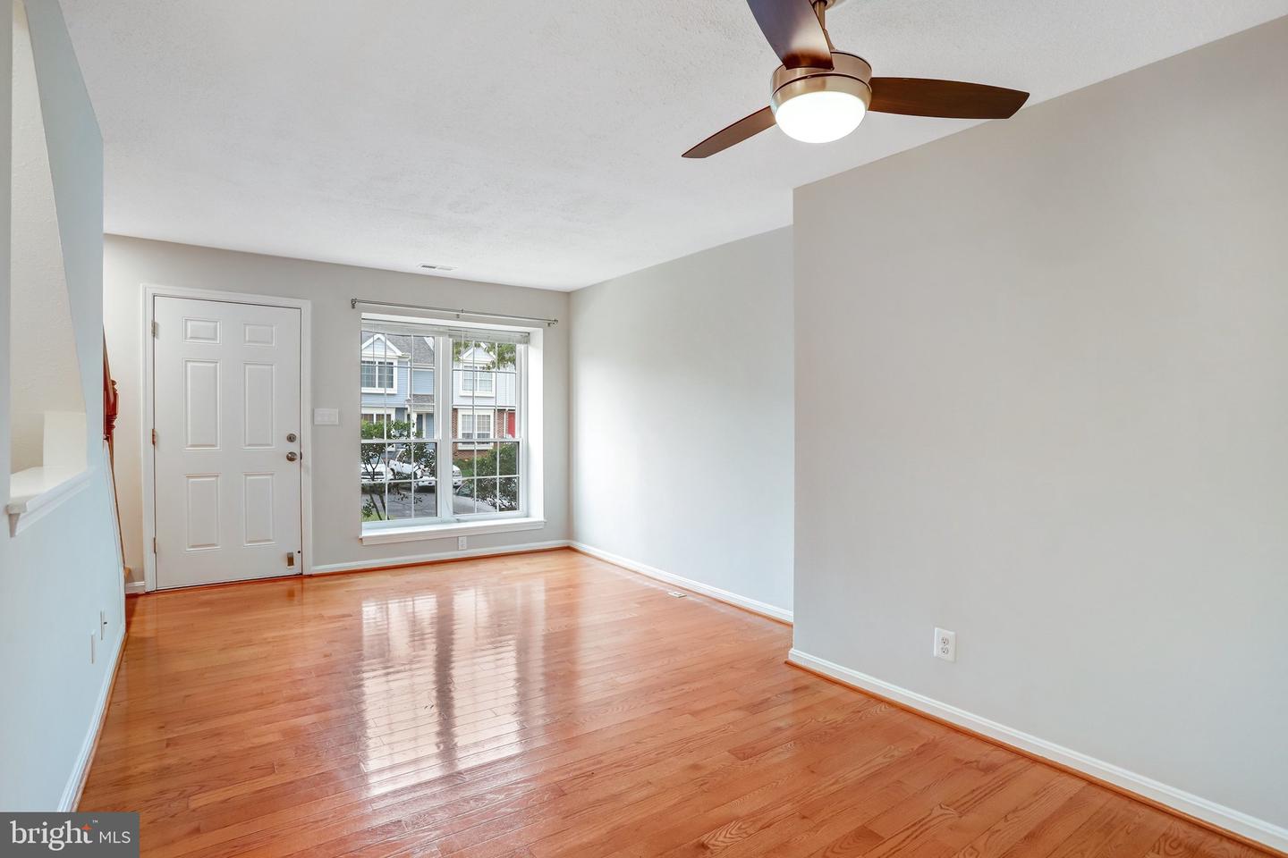 46775 Macaw Sq Property Photo 10