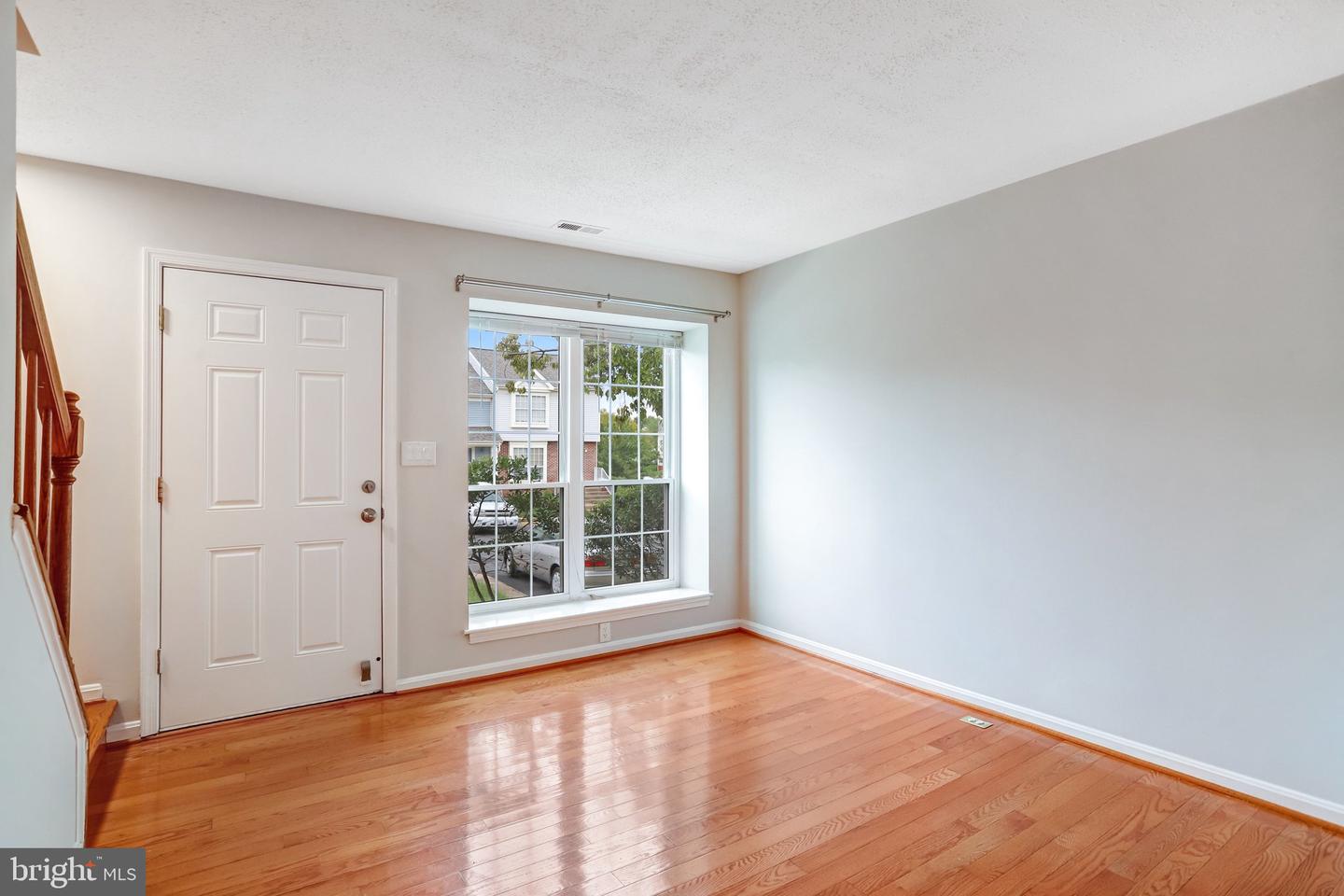 46775 Macaw Sq Property Photo 13