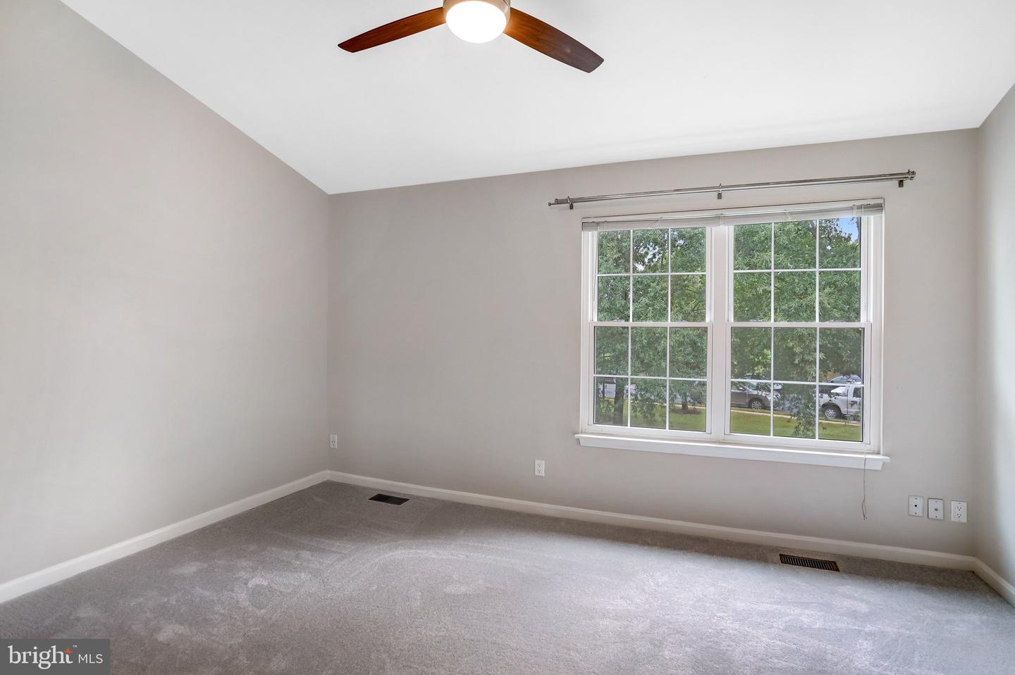 46775 Macaw Sq Property Photo 27