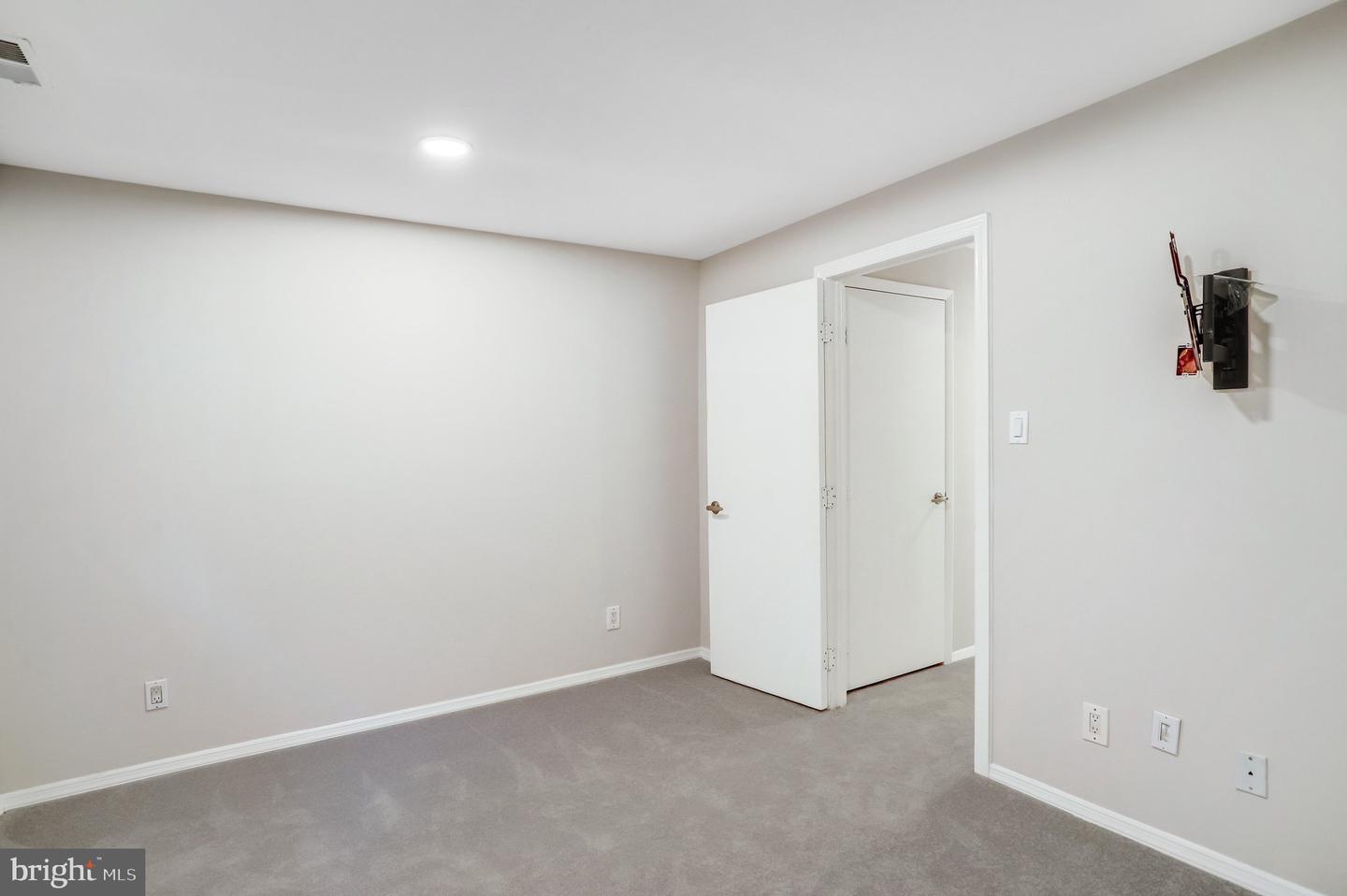 46775 Macaw Sq Property Photo 36