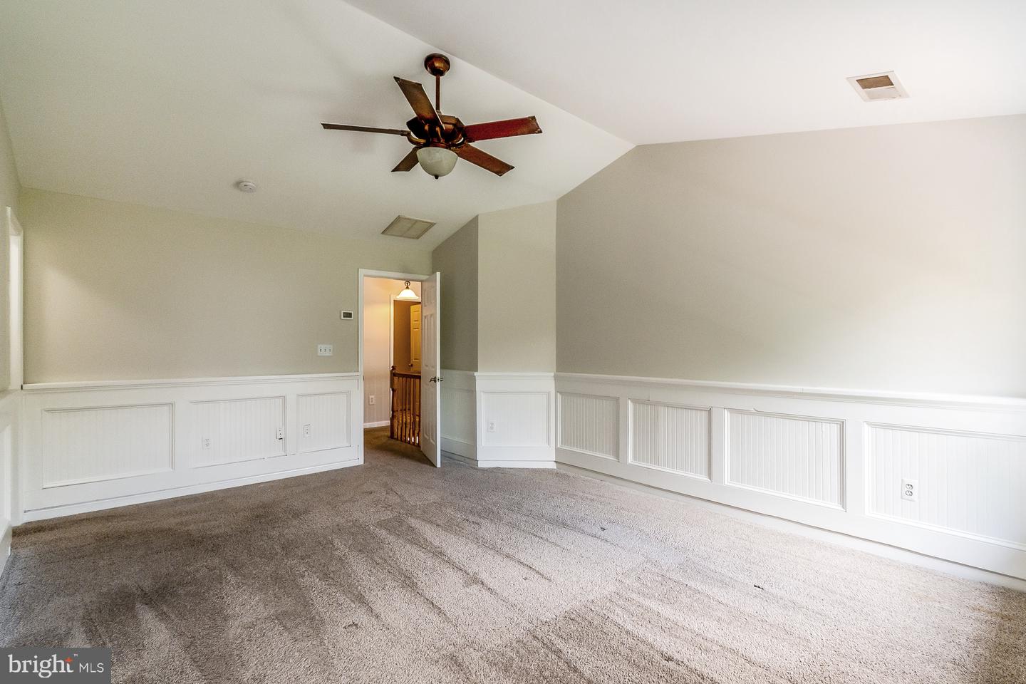 17292 Magic Mountain Dr Property Photo 4
