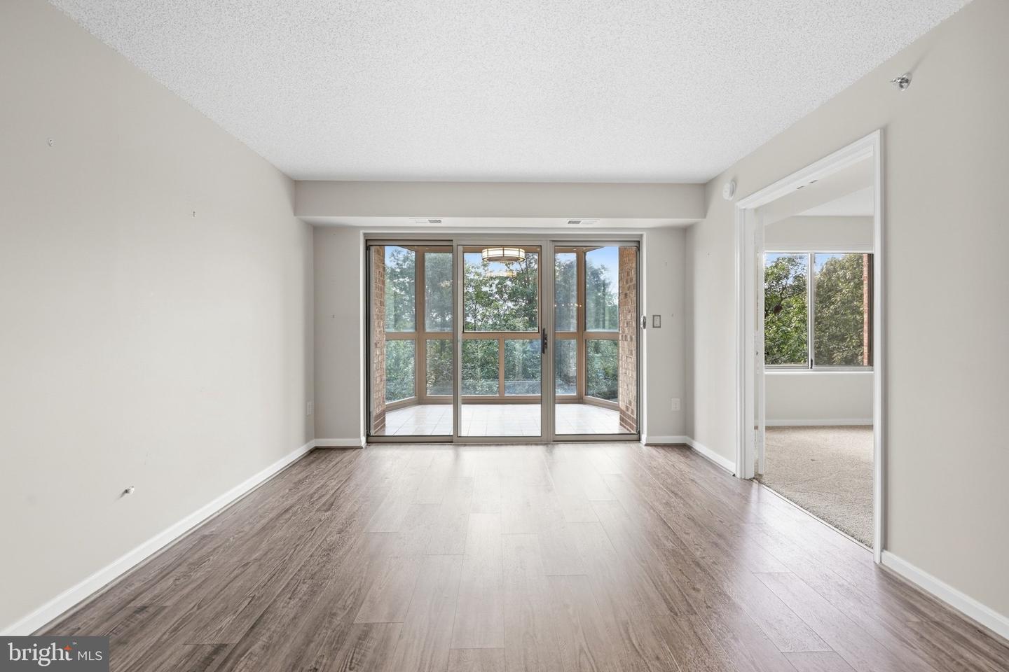 19385 Cypress Ridge Ter #604 Property Photo 2