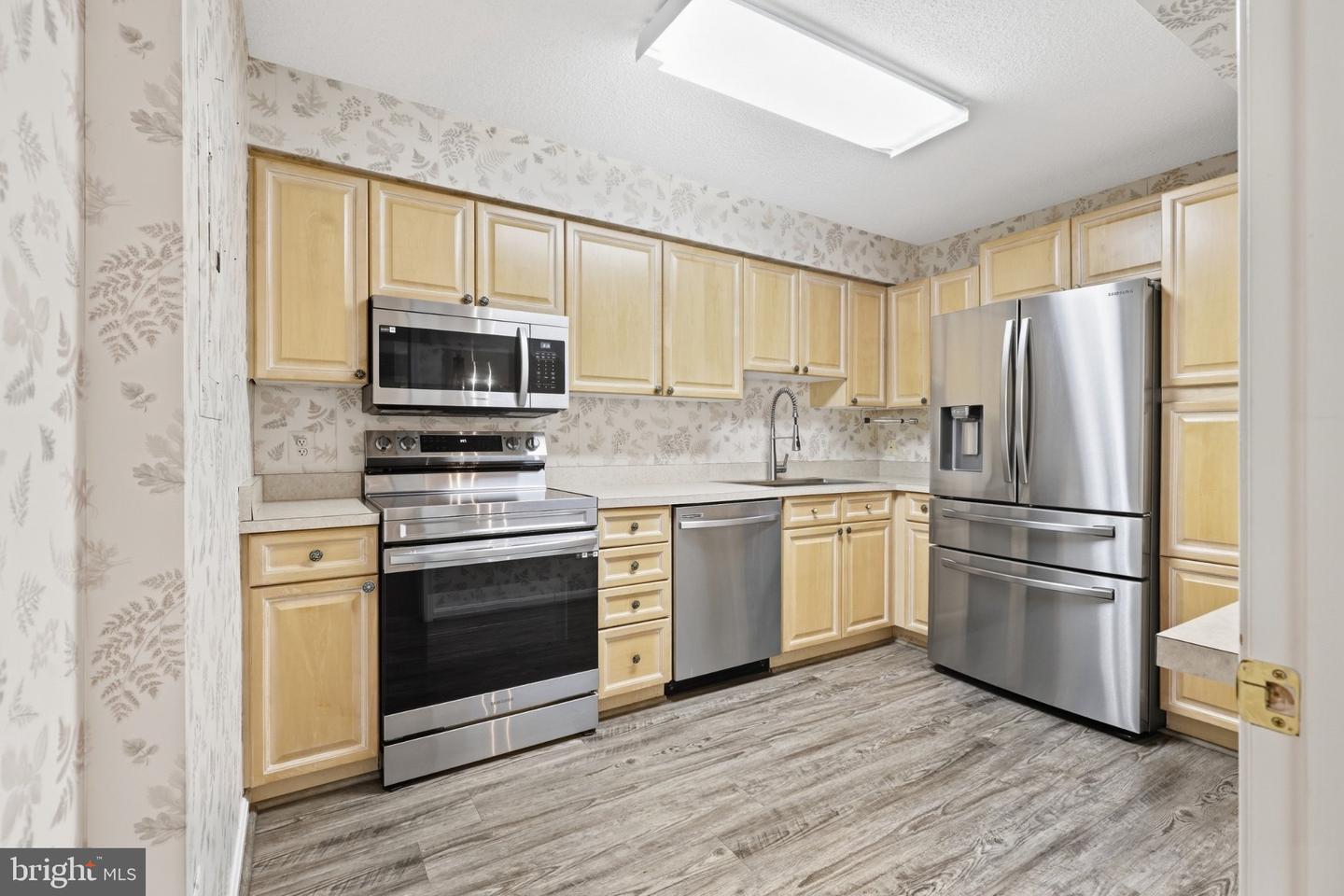 19385 Cypress Ridge Ter #604 Property Photo 7