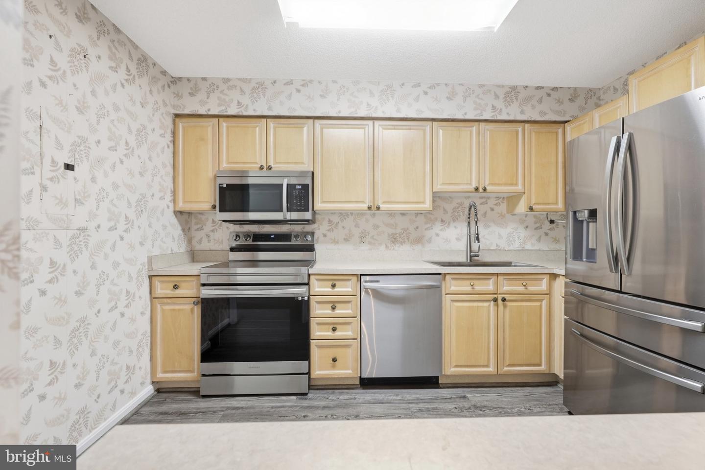 19385 Cypress Ridge Ter #604 Property Photo 8