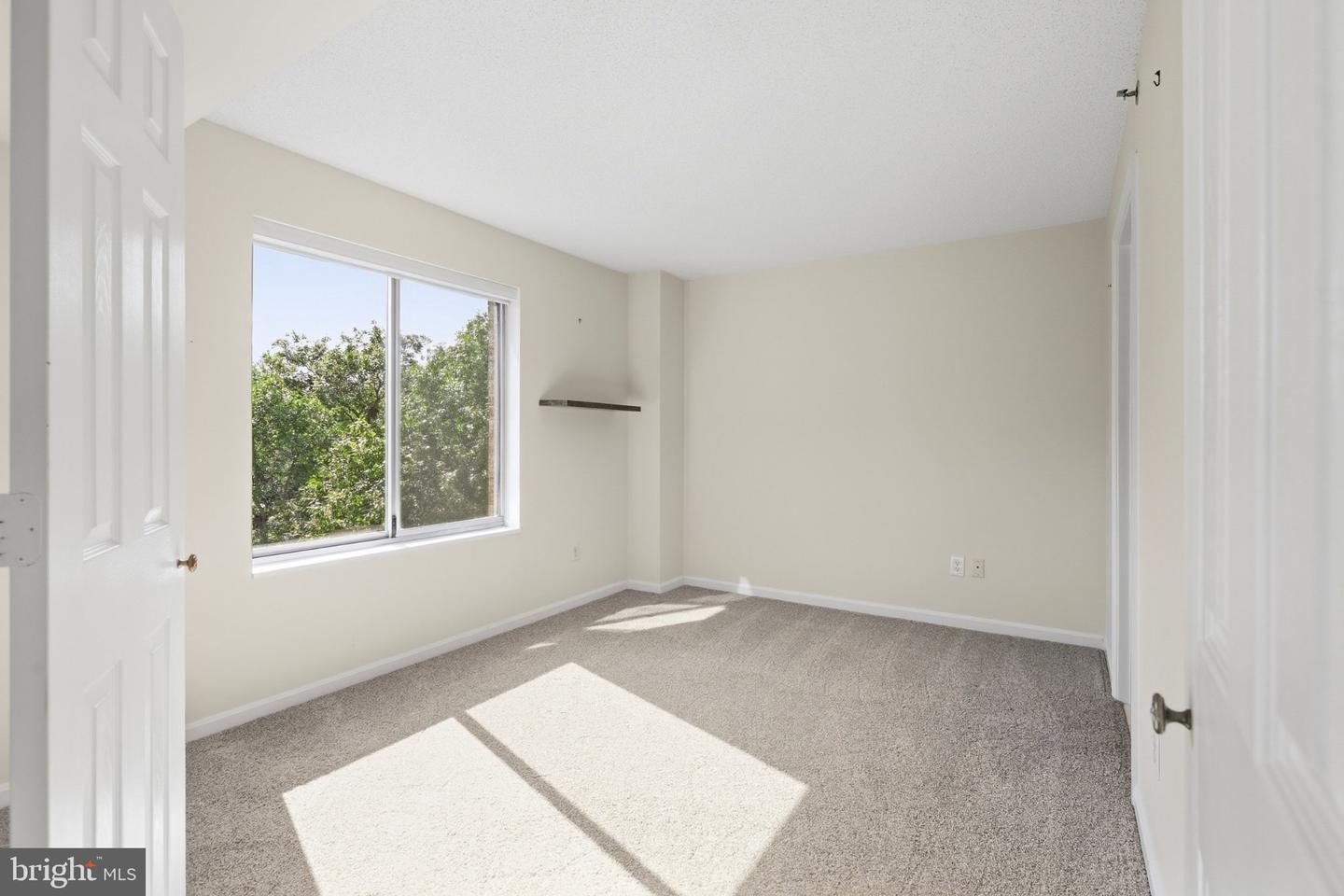19385 Cypress Ridge Ter #604 Property Photo 17