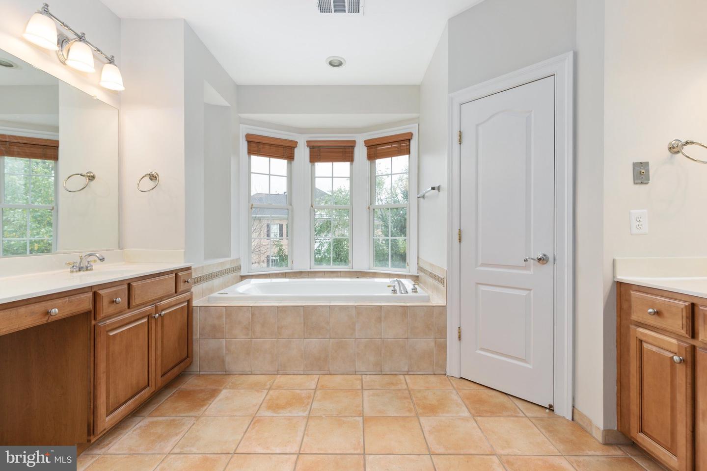 43682 Lees Mill Sq Property Photo 31