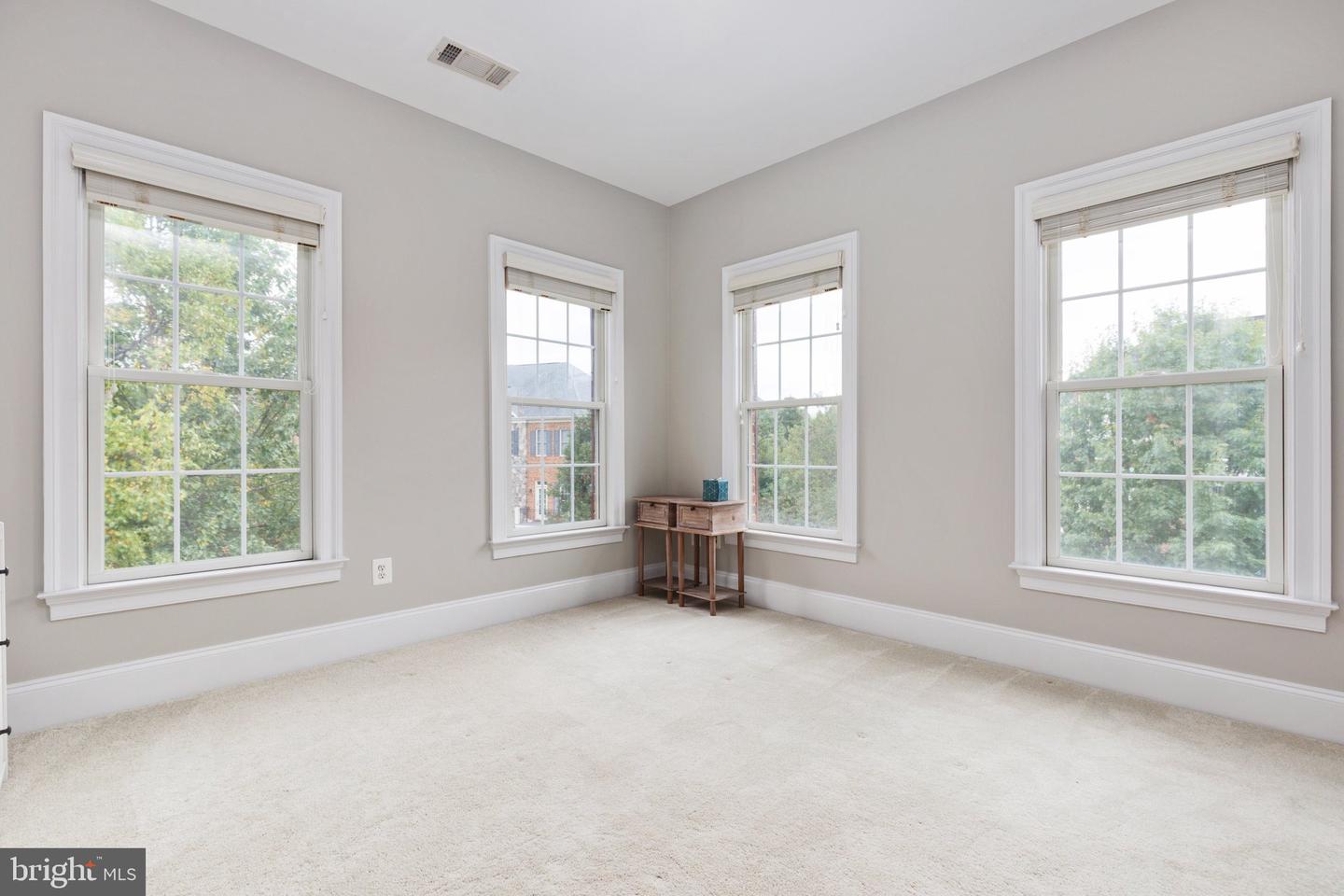 43682 Lees Mill Sq Property Photo 35
