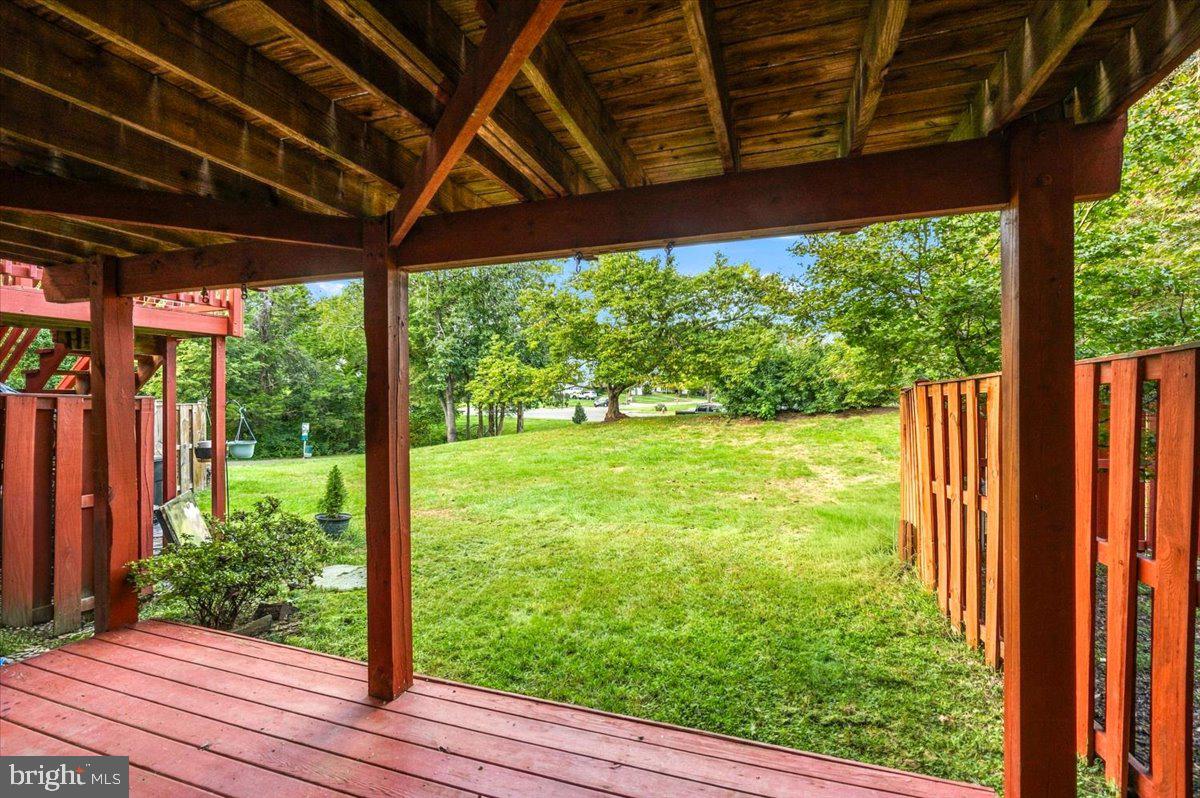 21140 Winding Brook Sq Property Photo 33