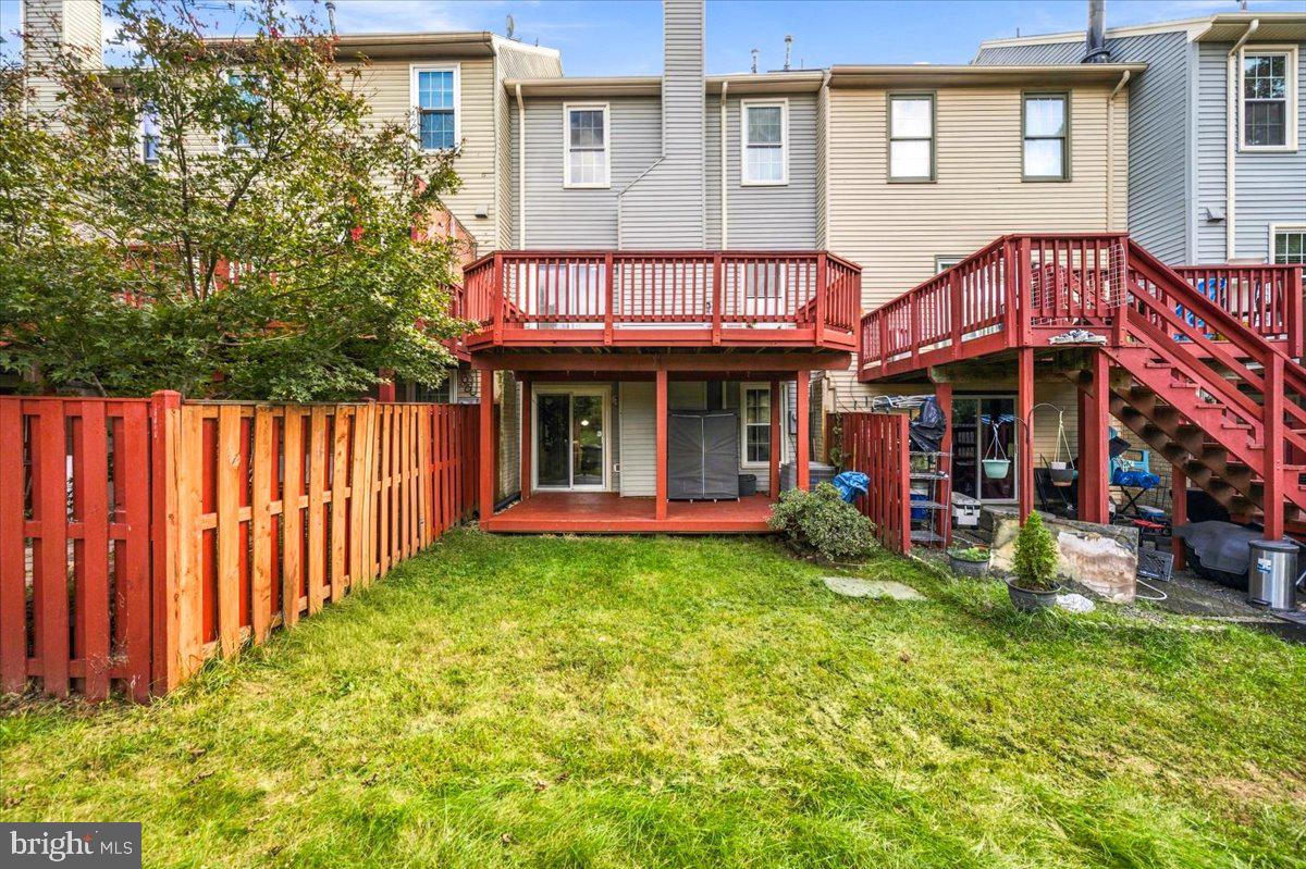 21140 Winding Brook Sq Property Photo 34