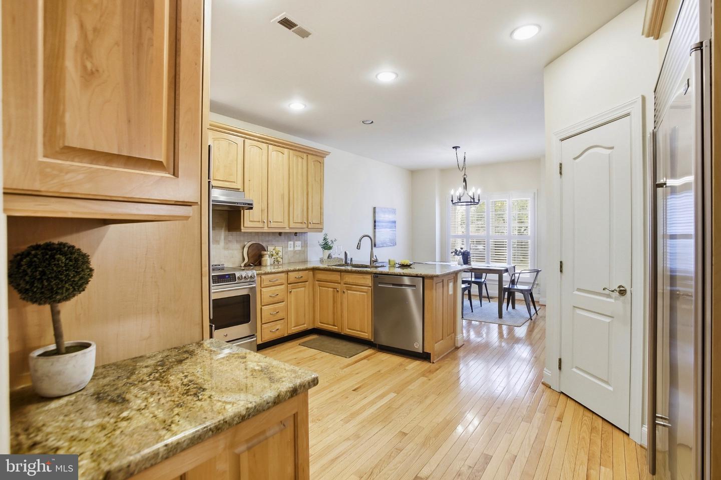20135 Valhalla Sq Property Photo 9