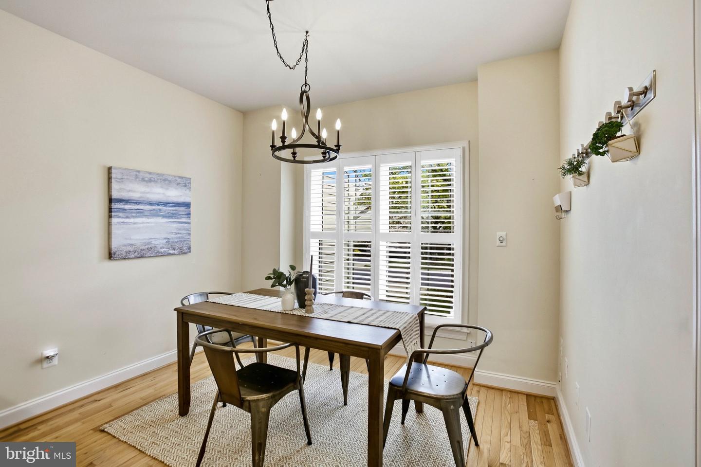 20135 Valhalla Sq Property Photo 14